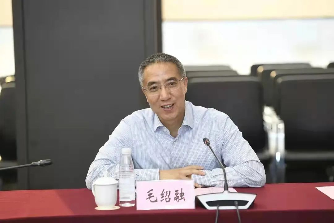 集团与杭报集团签订战略合作协议(图2)